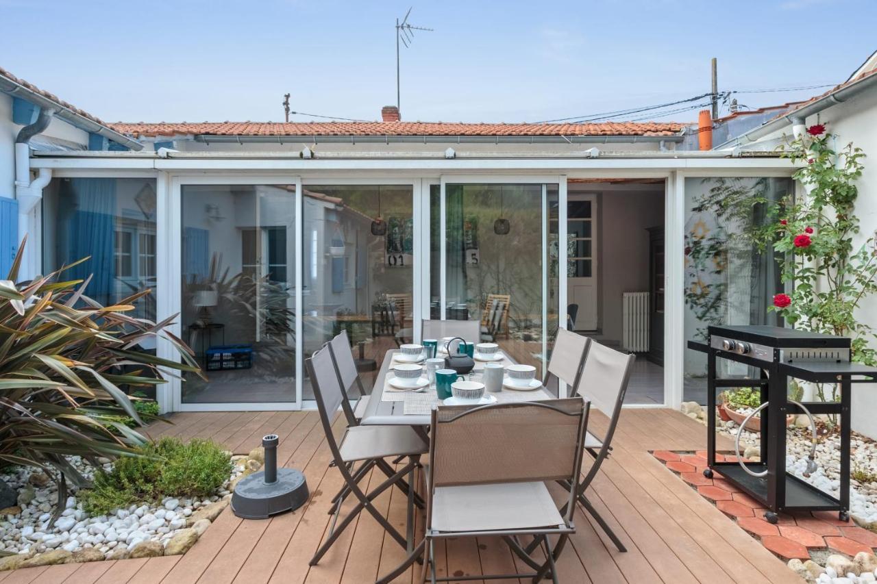 Maison Des Illustres - Welkeys Villa ลาโรแชล ภายนอก รูปภาพ
