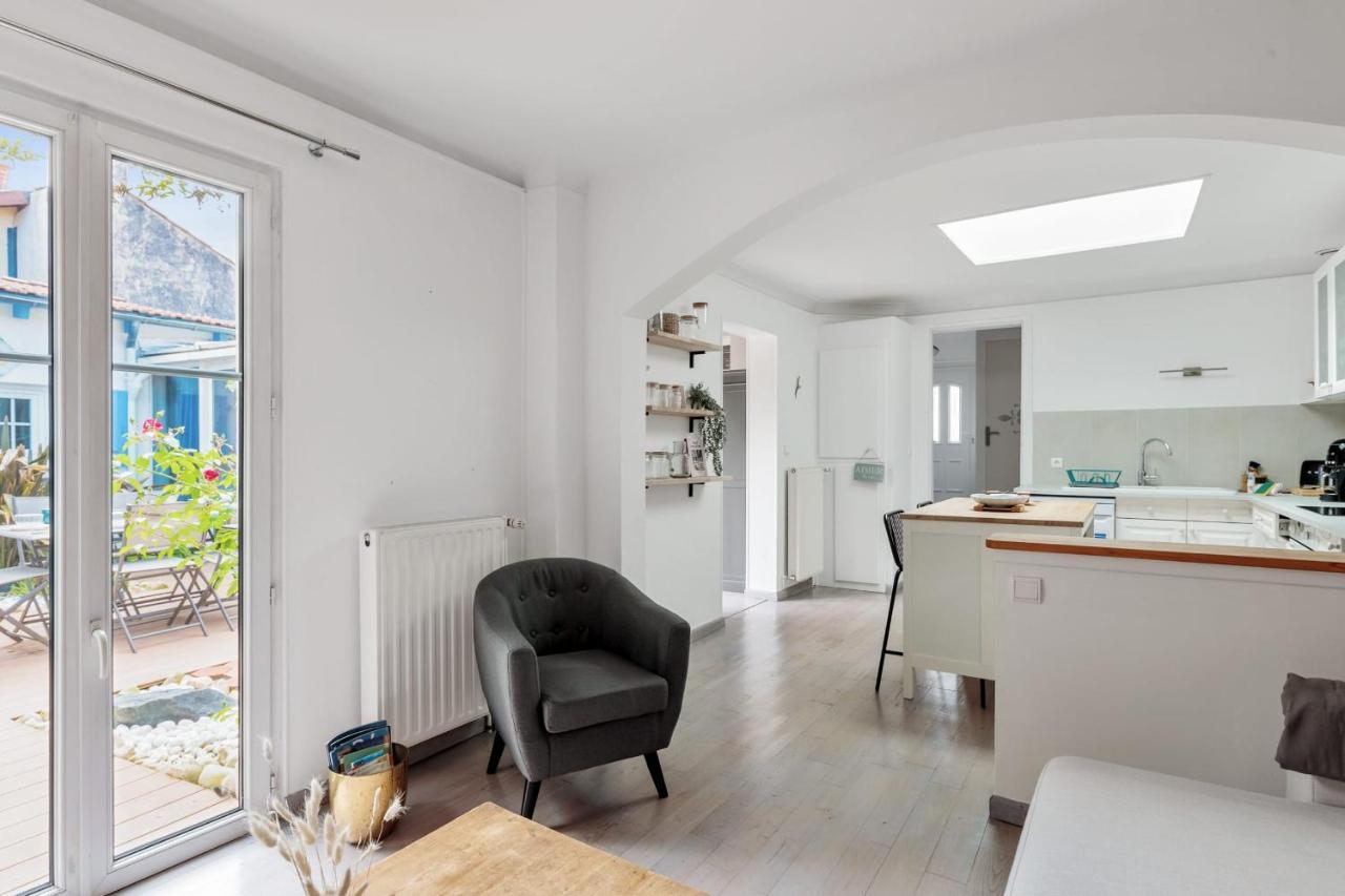 Maison Des Illustres - Welkeys Villa ลาโรแชล ภายนอก รูปภาพ