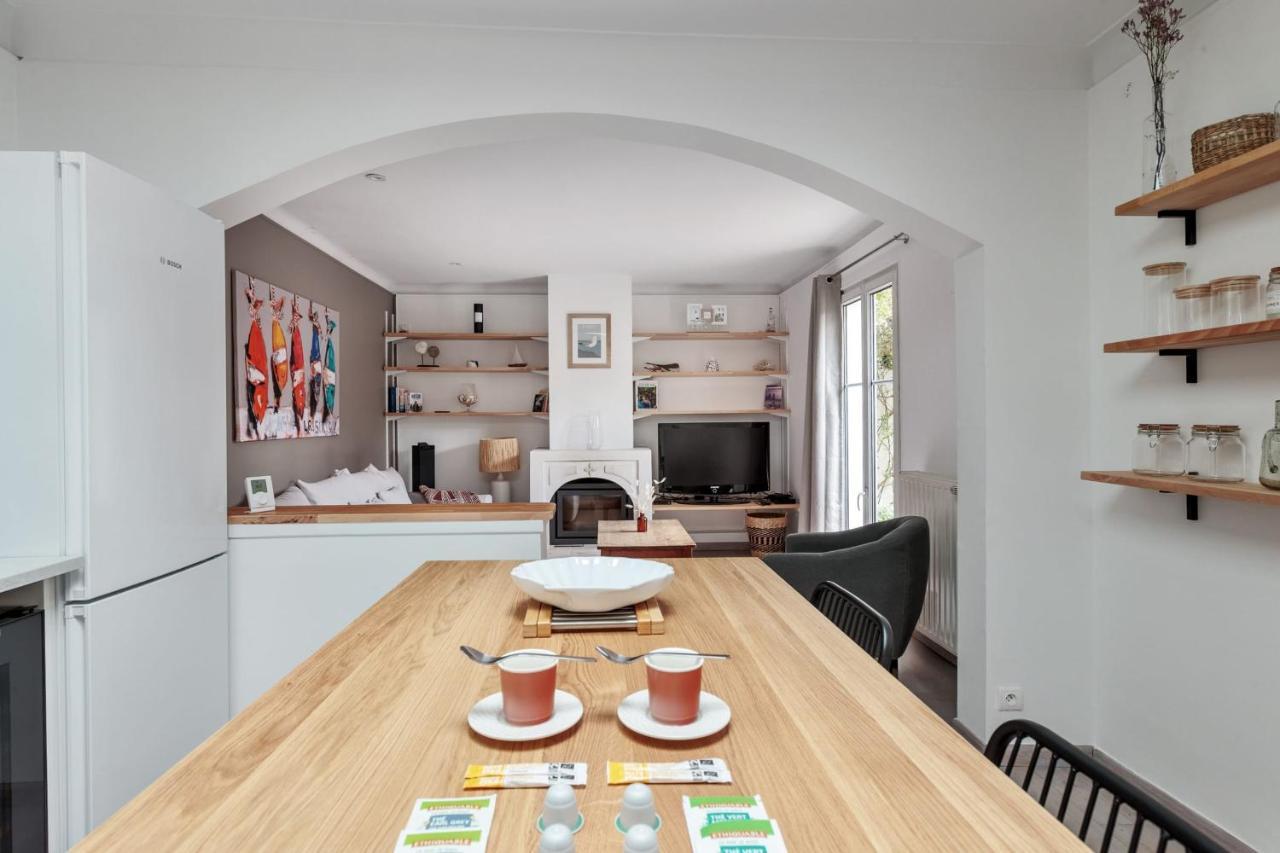 Maison Des Illustres - Welkeys Villa ลาโรแชล ภายนอก รูปภาพ
